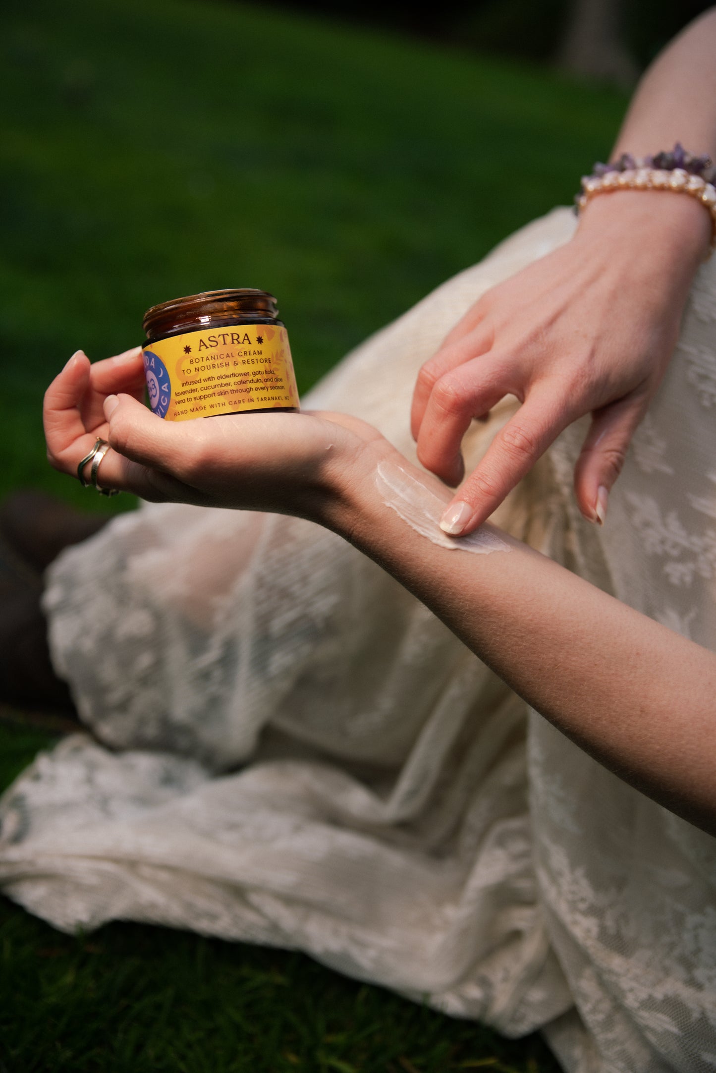 Astra Botanical Cream